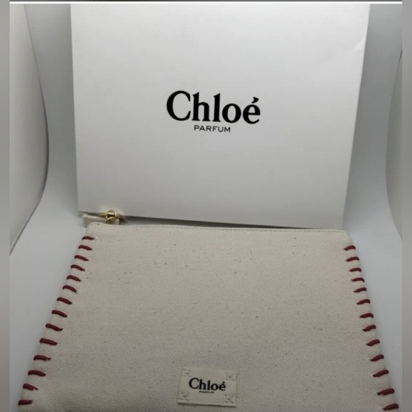 Chloe Parfum Canvase Pouch. "5 x 4". NEW IN BOX! - Picture 4 of 7